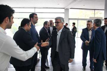 بازدید رئیس سازمان اورژانس کشور از روند برگزاری الکترونیکی آزمون‌های بورد تخصصی و فوق تخصصی در گیلان
