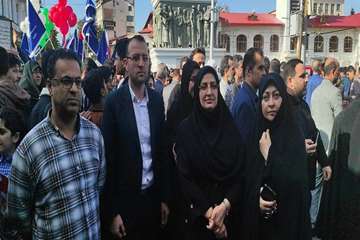 حضور جامعه بزرگ دانشگاه علوم پزشکی گیلان در راهپیمایی سیزده آبان