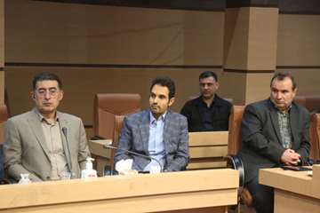 نشست مشترک مسئولان نظام سلامت با بازرس کل استان در سالن اجلاس حوزه ریاست