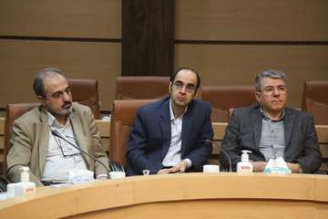 نشست مشترک مسئولان نظام سلامت با بازرس کل استان در سالن اجلاس حوزه ریاست