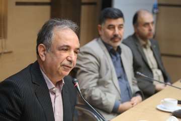 نشست مشترک مسئولان نظام سلامت با بازرس کل استان در سالن اجلاس حوزه ریاست